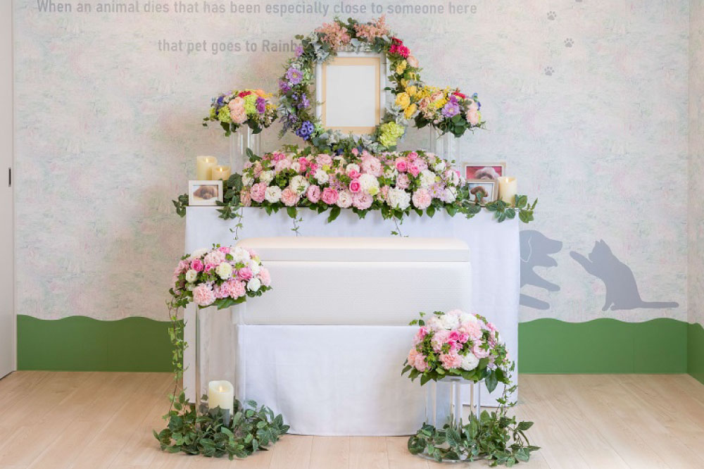 大手生花店の花祭壇